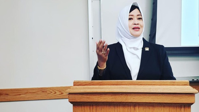 Fahira Idris: Perempuan Pemecah Rekor dalam Pencapaian Kesejahteraan Masyarakat!