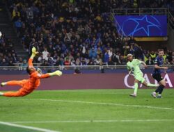 **Yann Sommer dan Save Pembeda, Tepis Tembakan Yamal yang Mengguncangkan Eropa**