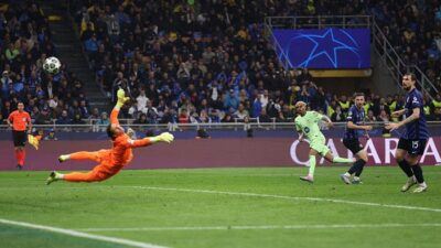 **Yann Sommer dan Save Pembeda, Tepis Tembakan Yamal yang Mengguncangkan Eropa**