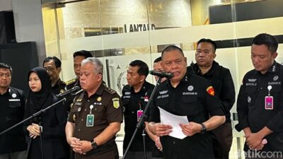 Bos Buzzer Terima Rp 864,5 Juta, Blokir Kasus di Kejagung?