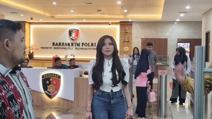 Ayu Aulia Diperiksa Bareskrim, Bantah Hubungkan Lisa Mariana ke RK!