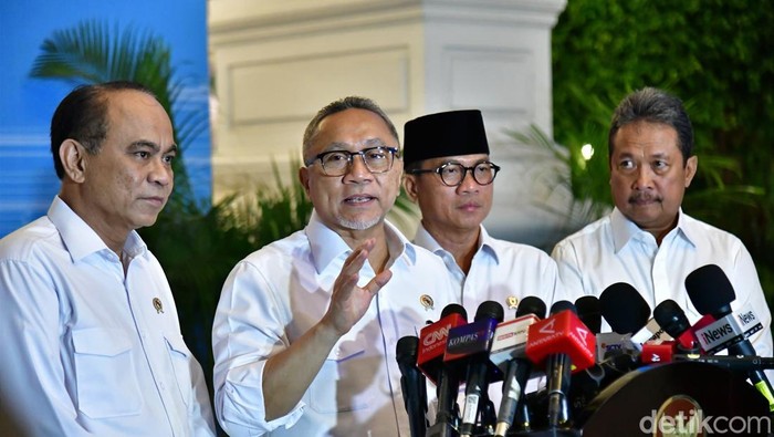 Pemerintah Akan Bentuk Satgas Percepat Kopdes Merah Putih, Zulhas Jadi Ketua - Update 2