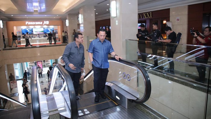 Kapolri Didampingi Wakapolri, Nobar Film 'Sayap-Sayap Patah 2' yang Merengkuh Perhatian Publik!