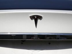 Penjualan Tesla Kritis, Disalip 2 Merek China – Update 1