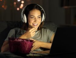 “Streaming Aman di Era 5G: Hindari Risiko dari IndoXXI & LK21”