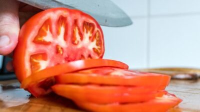 Mengungkap Misteri Tomat: Buah atau Sayur dengan Teknologi Genetika