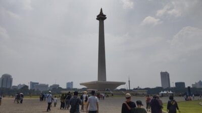 **”Monas Terbuka Lebar saat Waisak, Nikmati Liburan di Hatinya Ibukota!”**