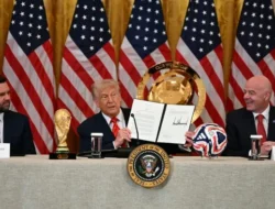 “Waspadai! Kebijakan Trump Mungkin Goyangkan Piala Dunia 2026”
