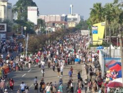 “Wow! Emak-emak Depok Senam Nutup Jalan di CFD, Walkot Depok: ‘2 Saf Saja!’ “
