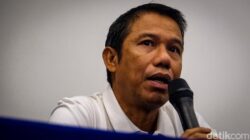 Yunus Nusi Minta Suporter Liga 1 Tetap Elegan, Setelah Aksi Anarkis Aremania Targetkan Persik!