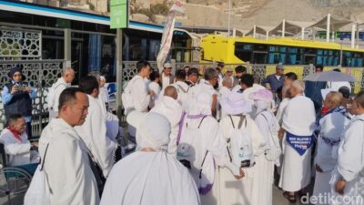 “Maksimalkan Perjalanan Anda dengan Tips Bus Shalawat untuk Jemaah Haji RI di Makkah”