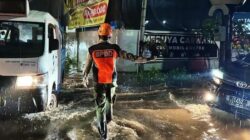 Banjir di Kolong Tol Meruya Jakbar Surut, Kendaraan Sudah Bisa Melintas – Update 2