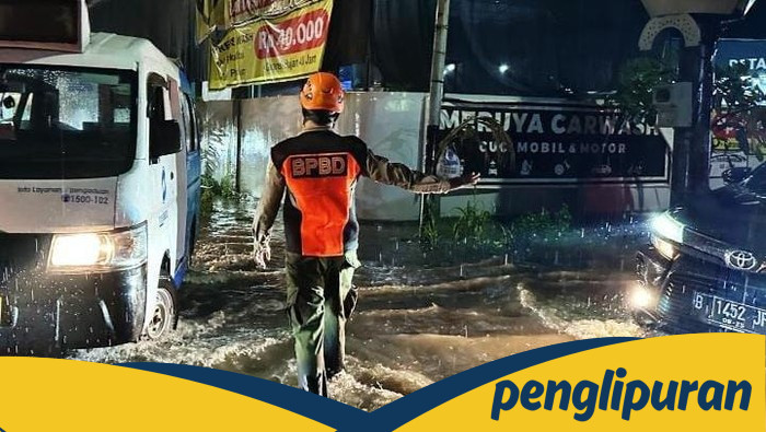 Banjir di Kolong Tol Meruya Jakbar Surut, Kendaraan Sudah Bisa Melintas - Update 2