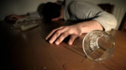 17 Orang Tewas di India Usai Tenggak Miras Dicampur Metanol – Update 2