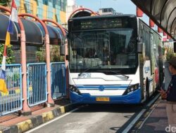 Hemat Lewat JakMob: Naik TransJ hingga KRL Gratis di Jakarta! 🛵️💸