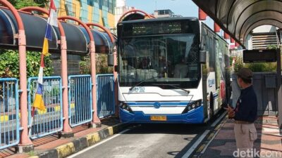 Hemat Lewat JakMob: Naik TransJ hingga KRL Gratis di Jakarta! 🛵️💸