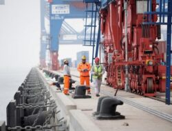 Trump’s Tariff Chaos: China Snaps Up Latin America