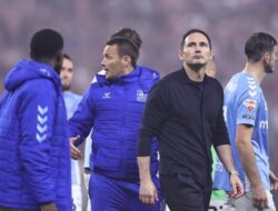 “Coventry Kalah, Lampard Cemberut, Fans Lawan Ajak Selfie, Ini Reaksinya!”