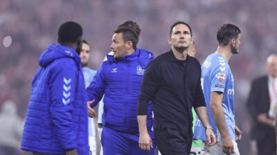 “Coventry Kalah, Lampard Cemberut, Fans Lawan Ajak Selfie, Ini Reaksinya!”
