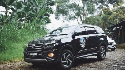 Komunitas TeRuCI Ajak 200 Toyota Rush Nyalakan Bandung dalam Jambore Nasional