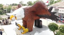Rp 180 Juta untuk Patung Rajawali Raksasa, Netizen Kaget!