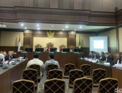 **Sidang Tom Lembong: Rachmat Gobel Kecam Importasi Gula, Klaim Tidak Pernah Menjadi Tangan di Belakang**