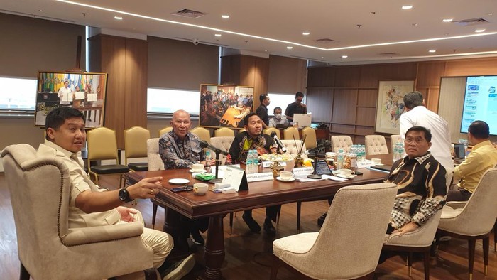 Controversy Flares as Said PDIP Supports Menteri Ara's Korupsi Probe in Sumenep Housing Scheme