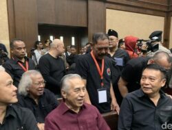 Sidang Hasto Kristiyanto: Dari Ganjar Pranowo hingga Anggota DPR PDIP Hadir!