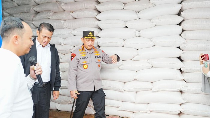 Gudang Bulog Tanete Jadi Perhatian Kapolri-Mentan, Cek Kesiapan dan Kualitas Pangan