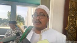 [contoh yang pertama]
