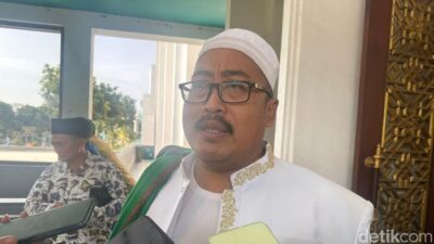 [contoh yang pertama]