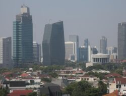 Ekonomi Global dalam Krisis, DPR Rilis Strategi Menegakkan Perekonomian 2025