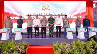 Kapolri Beri Bansos dan Sumur Bor di Samarinda, Polri Hadir untuk Masyarakat!