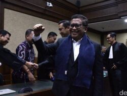 [Misteri Eks Pimpinan KPK: ‘Siapa Berani Tersangkakan Hasto’]