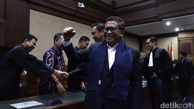 [Misteri Eks Pimpinan KPK: 'Siapa Berani Tersangkakan Hasto']