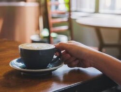“Jangan Sampai Lewat! Ini Batas Minum Kopi yang Wajib Diketahui untuk Mencegah Ginjal Rusak”