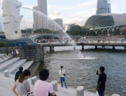 “Varian COVID Mewabah di Singapura, Epidemiolog Jelaskan Kenapa Lebih ‘Mengkhawatirkan’.”