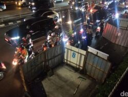 “Proyek Galian di Pinggir Jalan, Lalin di Gatsu Jaksel Macet: Kebijakan yang Merusak Kualitas Hidup Warga”
