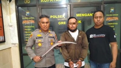 “Bacok Tetangga Gegara Istri Disebut Tukang Gosip, Pria di Gresik Serahkan Diri”
