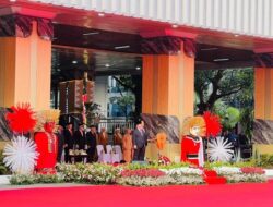 “Pramono Bacakan Peringatan Mengejutkan di Upacara Harkitnas”