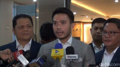 Kasus Ijazah Palsu: Pengacara Tepis Kriminalisasi, Jokowi Diam 2 Tahun