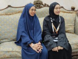 Dari Haji ke Polwan: Kisah Jemaah Termuda yang Gantikan Bapak Berdoa