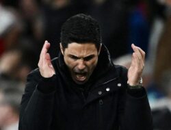 **Ian Wright: Arteta Tetap di Arsenal Meski Tanpa Gelar**