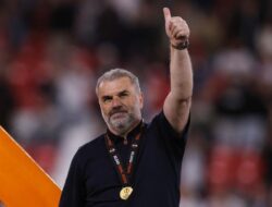 **”Spurs Juara Liga Europa, Postecoglou Tepati ‘Janji’ di Final Menakjubkan!”**