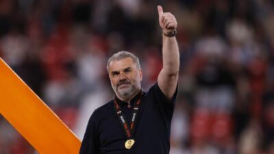 **”Spurs Juara Liga Europa, Postecoglou Tepati ‘Janji’ di Final Menakjubkan!”**