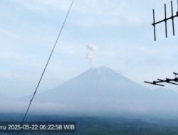 Gunung Semeru Erupsi Lagi, Tinggi Letusan 700 Meter Pagi Ini – Update 2