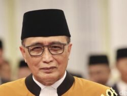 Ketua MA Kritik Hakim, Gaji Rp23 Juta Tapi Pakai Jam Rp1 Miliar!