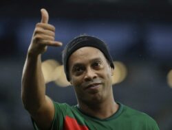 “Dukungan Ronaldinho untuk PSG: Bisakah Cita-Cita Juara Liga Champions Terwujud?”