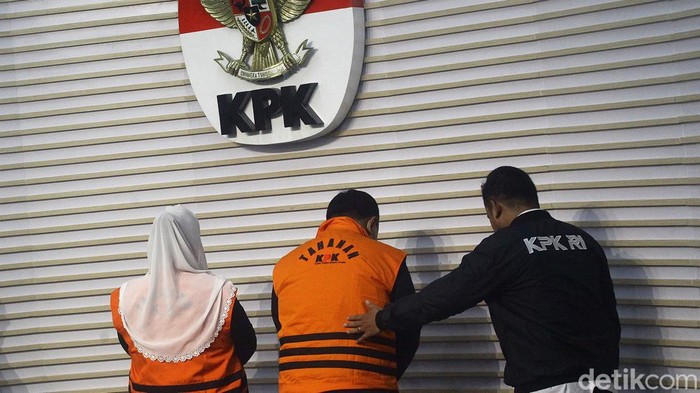 **Private Jet KPU: KPK Ungkap Progres Penyidikan yang Mengejutkan!**