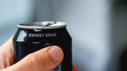 “Minum Energy Drink Saat ‘Push Rank’ Mabar: Kenali Risiko yang Mungkin Jadi Musuh Berat!”